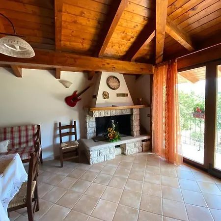 Mastro Renzo Tour Naturalistico Enogastronomico 乡村民宿 *